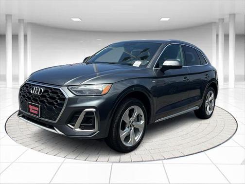 2022 Audi Q5 45 S line Premium Plus