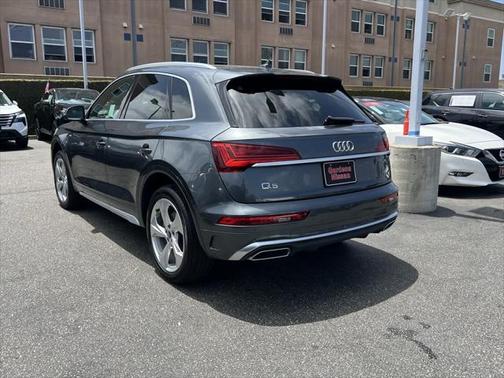 2022 Audi Q5 45 S line Premium Plus