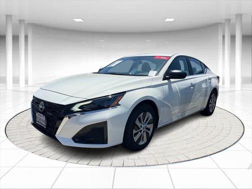 2025 Nissan Altima S FWD