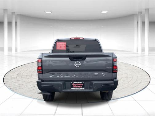 2022 Nissan Frontier S