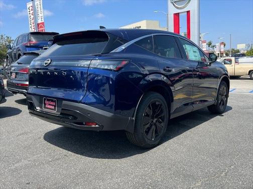 2025 Nissan Murano SV