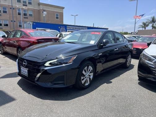 2025 Nissan Altima S FWD