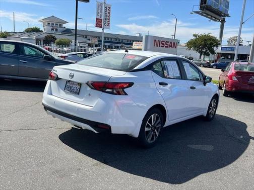 2024 Nissan Versa 1.6 S