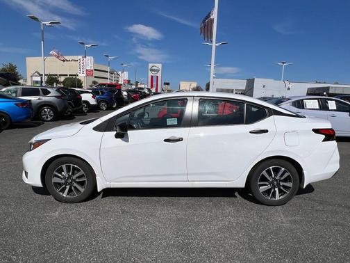 2024 Nissan Versa 1.6 S
