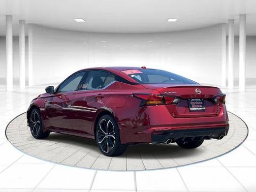 Scarlet Ember 2025 Nissan Altima SR