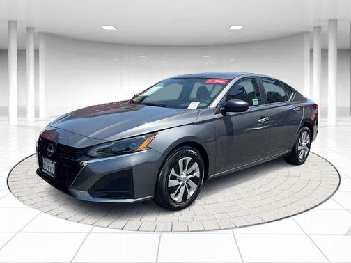 2025 Nissan Altima S FWD