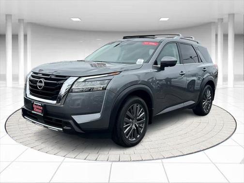 2023 Nissan Pathfinder SL FWD