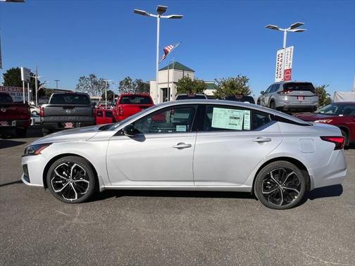 2025 Nissan Altima SR AWD