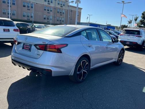 2025 Nissan Altima SR AWD