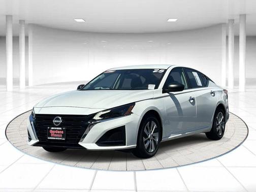 Glacier White 2025 Nissan Altima S