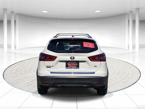 2022 Nissan Rogue Sport SL