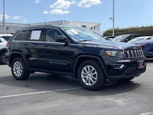 2022 Jeep Grand Cherokee Laredo
