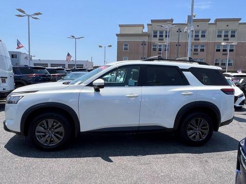 2022 Nissan Pathfinder SV 2WD