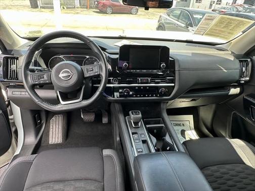 2022 Nissan Pathfinder SV 2WD