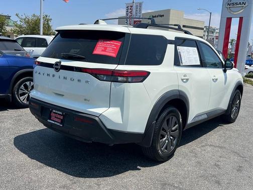 2022 Nissan Pathfinder SV 2WD