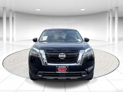 Black 2025 Nissan Pathfinder S