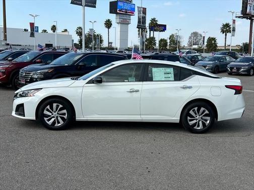 2025 Nissan Altima S FWD