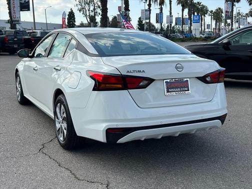 2025 Nissan Altima S FWD