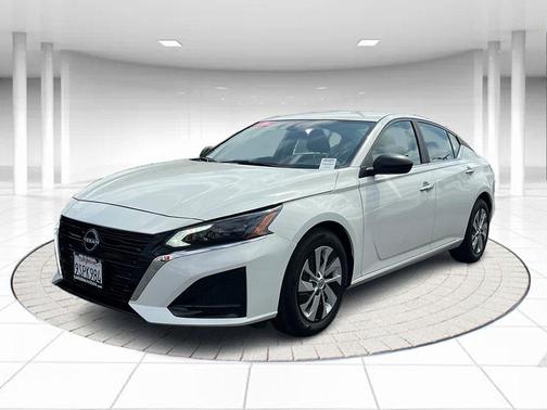 2025 Nissan Altima S FWD