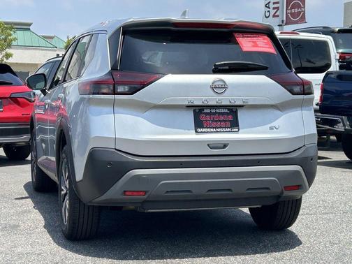 Brilliant Silver Metallic 2023 Nissan Rogue SV