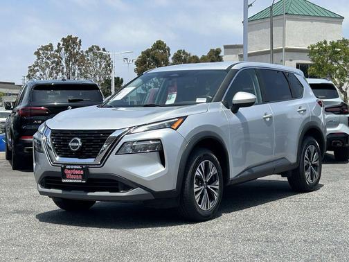 Brilliant Silver Metallic 2023 Nissan Rogue SV