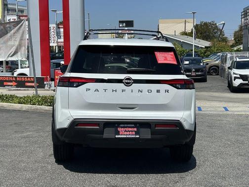 Everest White P 2025 Nissan Pathfinder SV
