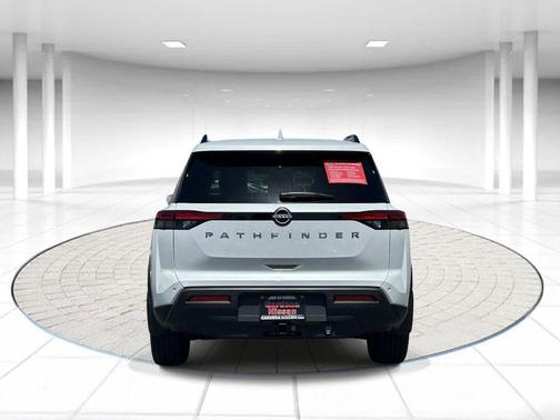 Everest White P 2025 Nissan Pathfinder SV
