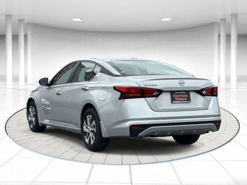 Brilliant Silver Metallic 2025 Nissan Altima S