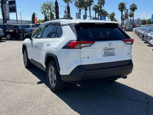 2022 Toyota RAV4 XLE
