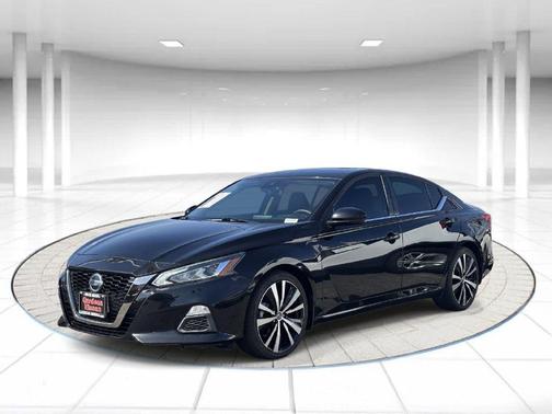 Black 2021 Nissan Altima 2.5 SR
