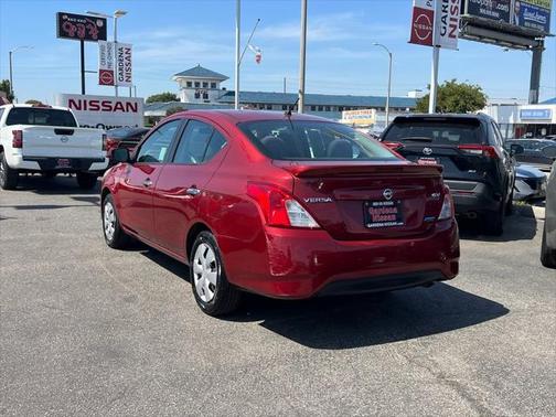 2016 Nissan Versa 1.6 SV