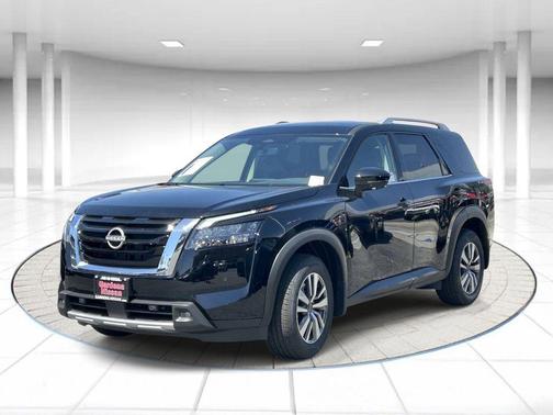 Black 2025 Nissan Pathfinder SL