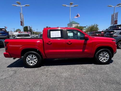2022 Nissan Frontier SV