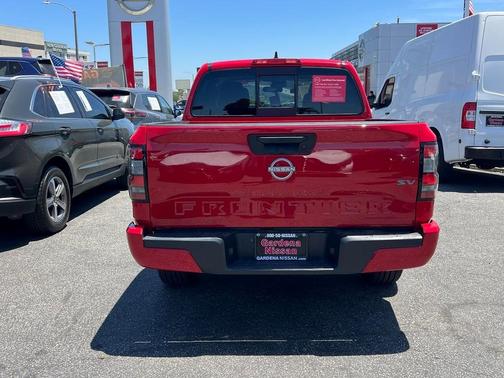 2022 Nissan Frontier SV