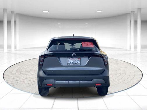 Gun Metallic 2026 Nissan Kicks S