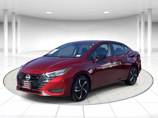 Scarlet Ember 2025 Nissan Versa 1.6 SR