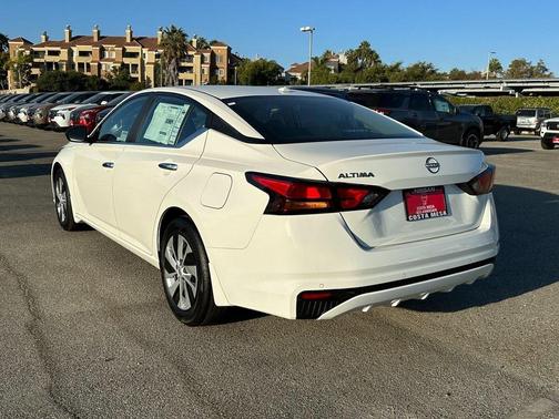 2025 Nissan Altima S FWD