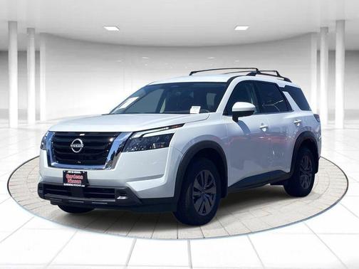 Everest White P 2025 Nissan Pathfinder SV