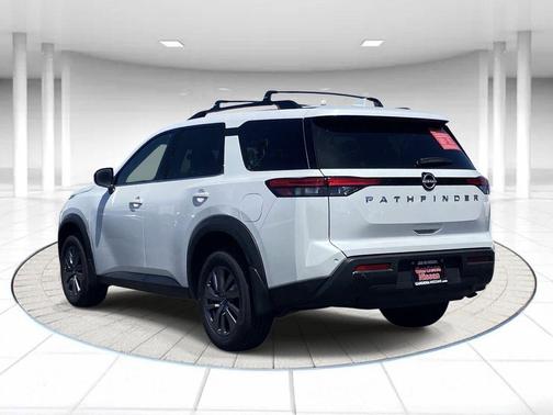 Everest White P 2025 Nissan Pathfinder SV