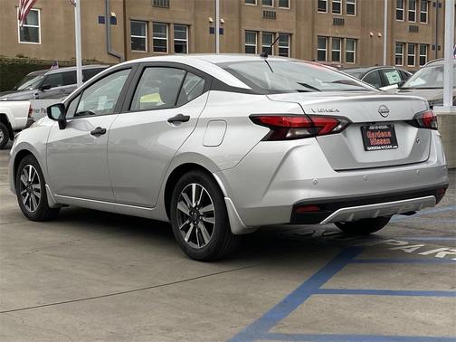 2025 Nissan Versa 1.6 S