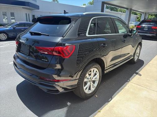 2022 Audi Q3 45 S line Premium