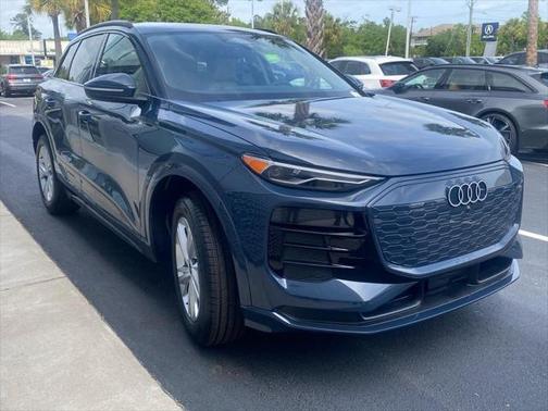 2025 Audi Q6 e-tron Premium