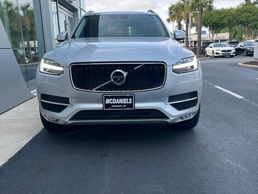 2019 Volvo XC90 T6 Momentum