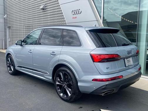 2025 Audi Q7 55 Prestige