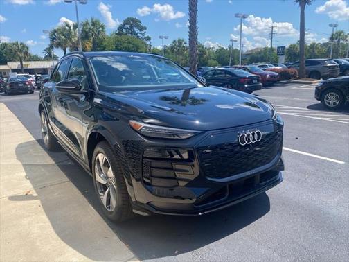 2025 Audi Q6 e-tron Premium Plus quattro