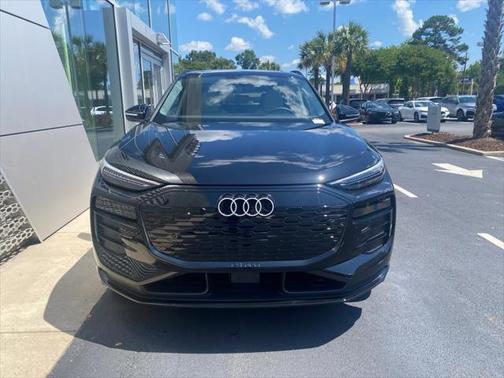 2025 Audi Q6 e-tron Premium Plus quattro