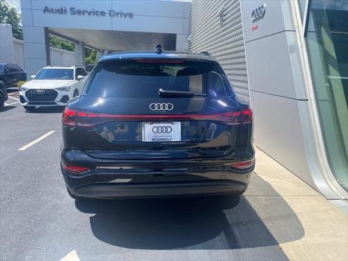 2025 Audi Q6 e-tron Premium Plus quattro