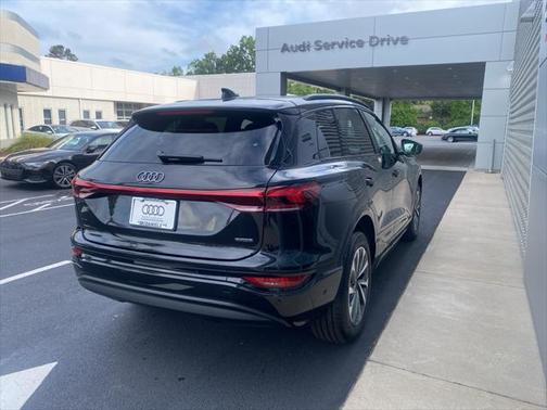2025 Audi Q6 e-tron Premium Plus quattro