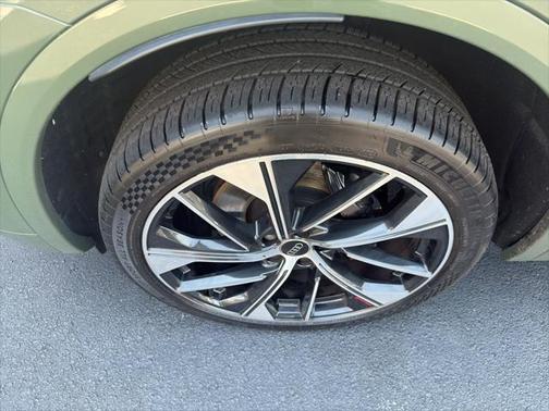 2024 Audi SQ5 3.0T Premium Plus