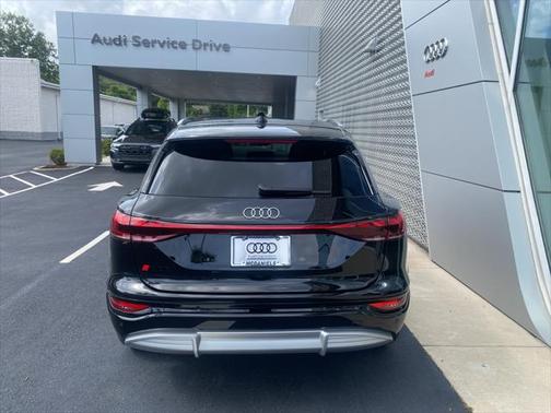 2025 Audi SQ6 e-tron Premium Plus quattro